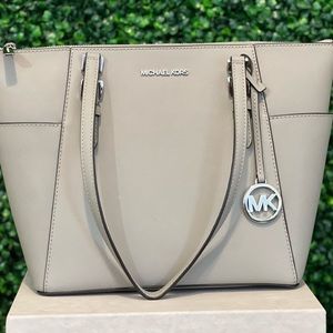 **LIKE NEW** Michael Kors tote!